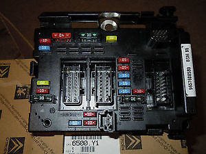 Genuine Peugeot Citroen FUSE BOX ASSEMBLY Part Number: 6500Y1 - AA Auto ...