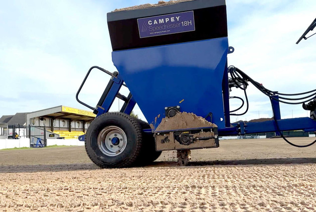 Speedresser | Topdresser