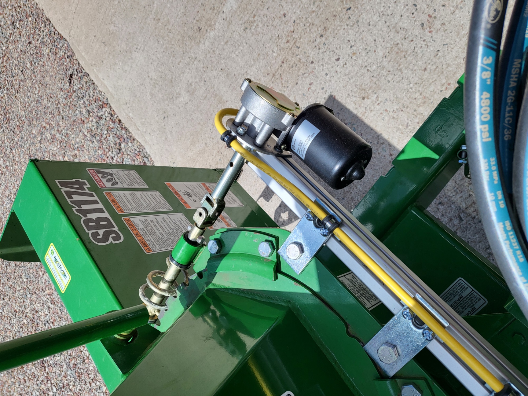 Motorizing Snow Blower Frontier SB1174's Chute Rotation Makermotor