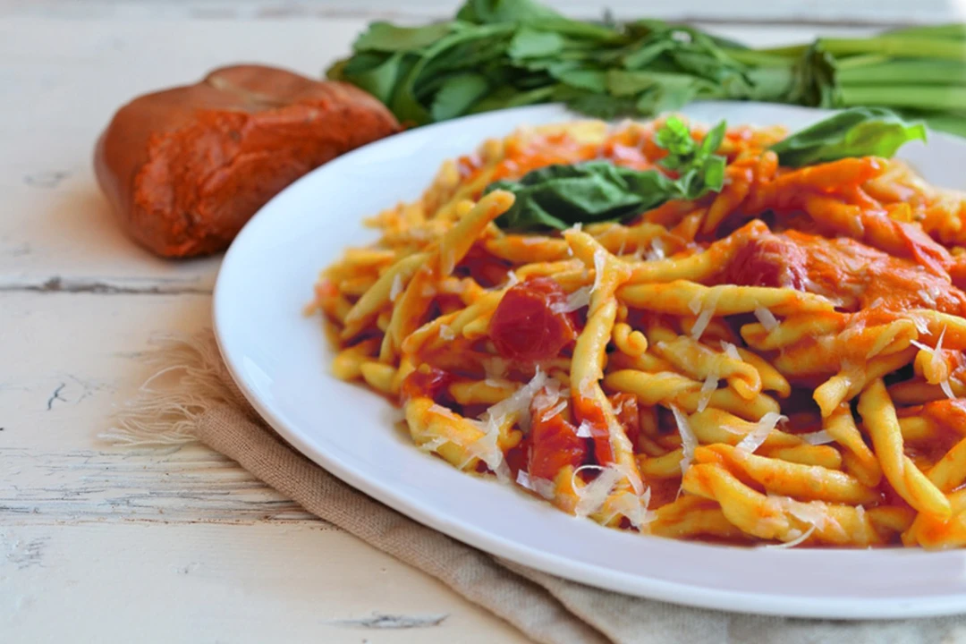 Maccheroni with spicy N'duja sauce