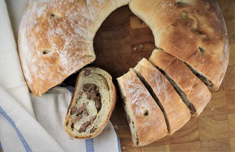 Sicilian Sausage Bread Round