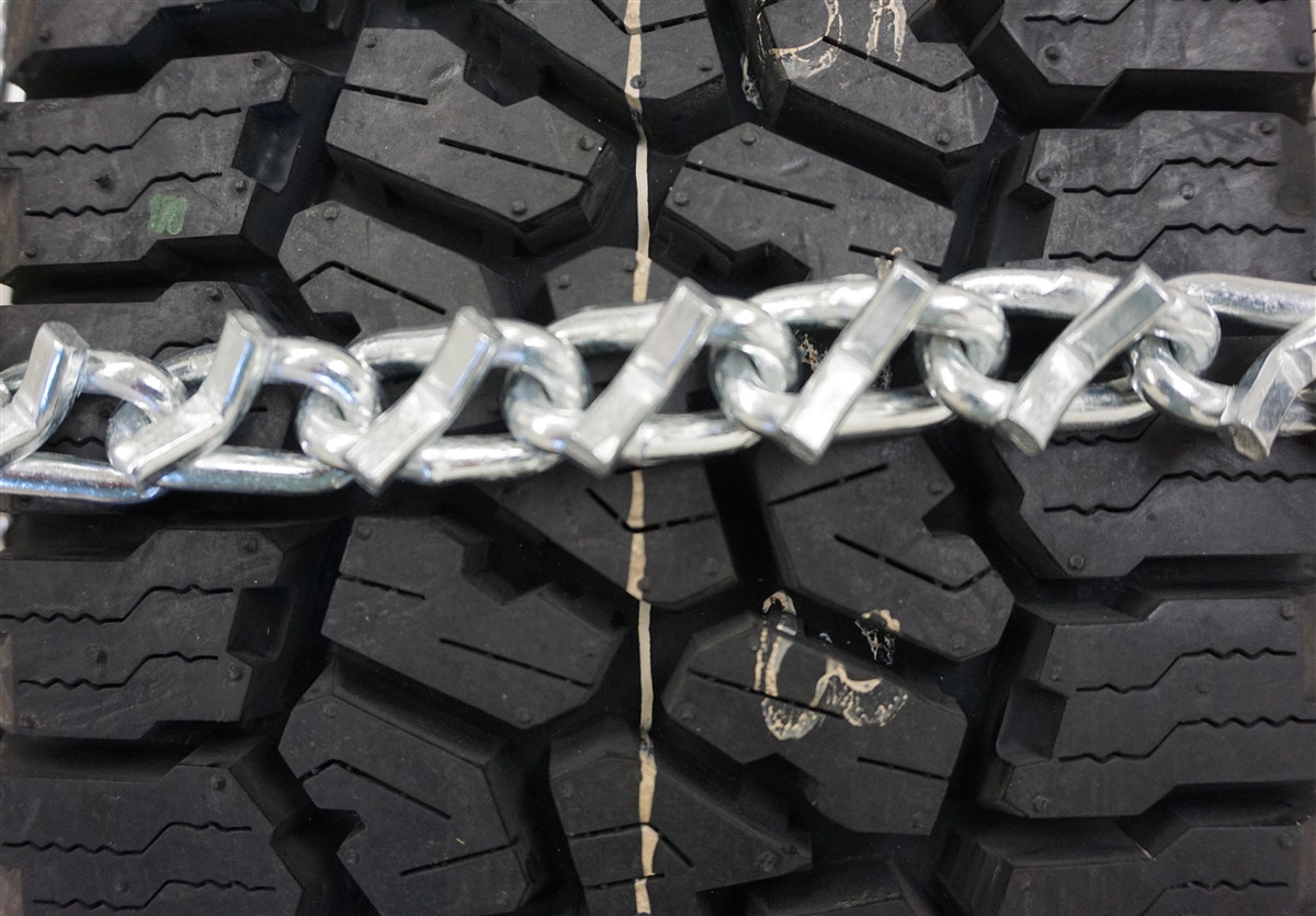 Truck and SUV Twist Link Tire Chain with V-Bar - Part no. 3810CV