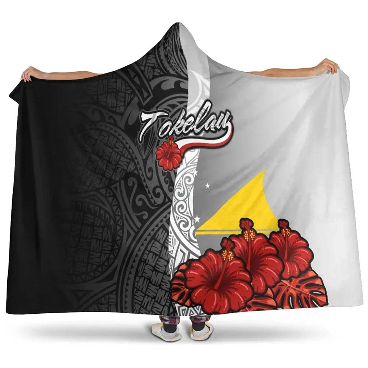 Tokelau Polynesian Hooded Blanket- Coat Of Arm With Hibiscus White 1