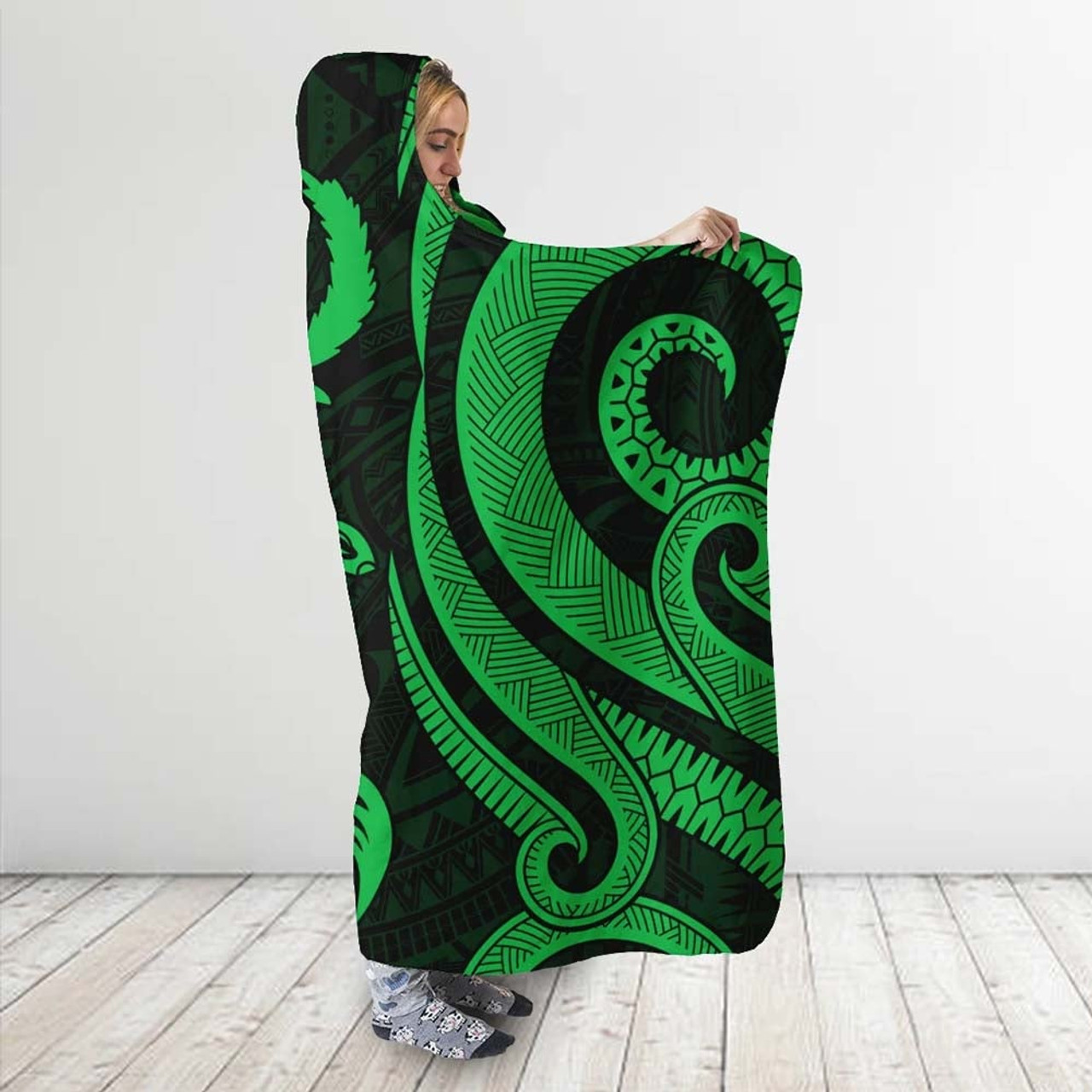 Pohnpei Hooded Blanket - Green Tentacle Turtle 3
