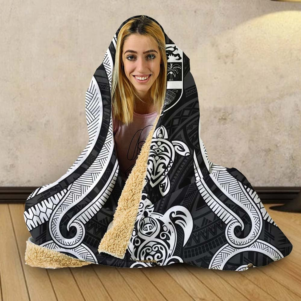 Fiji Hooded Blanket - White Tentacle Turtle 4