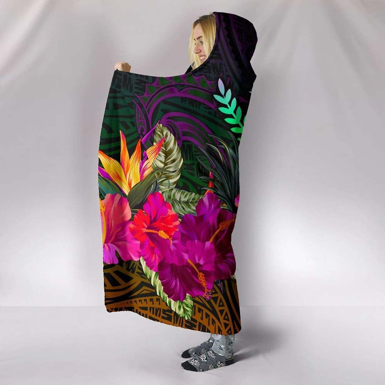 Kosrae Hooded Blanket - Summer Hibiscus 4