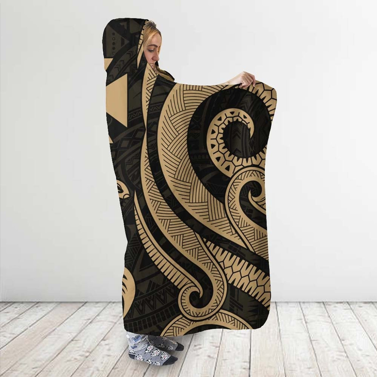 Wallis and Futuna Hooded Blanket - Gold Tentacle Turtle 3