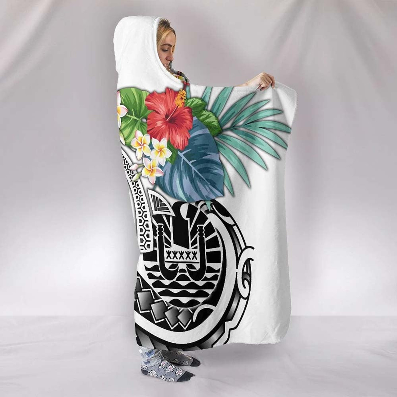 Tahiti Polynesian Hooded Blanket - Summer Plumeria (White) 2