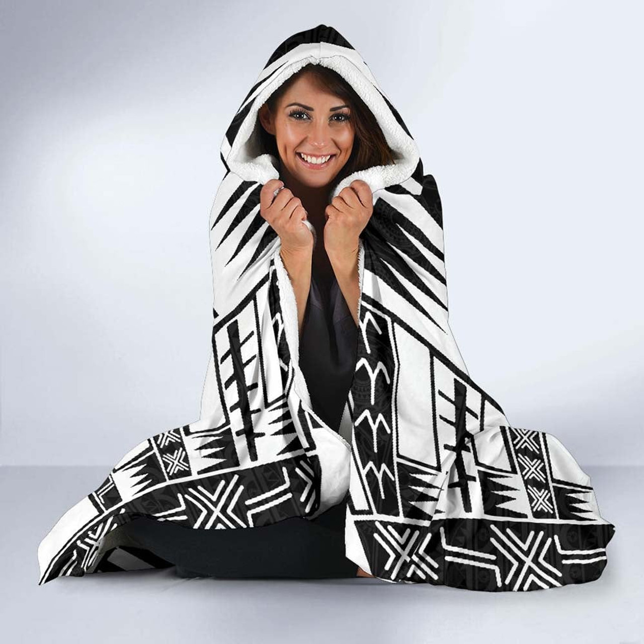Nauru Hooded Blanket - Polynesian Tattoo Black 3