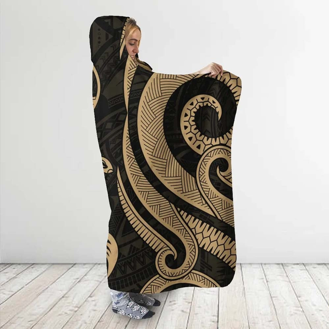 Guam Hooded Blanket - Gold Tentacle Turtle 3