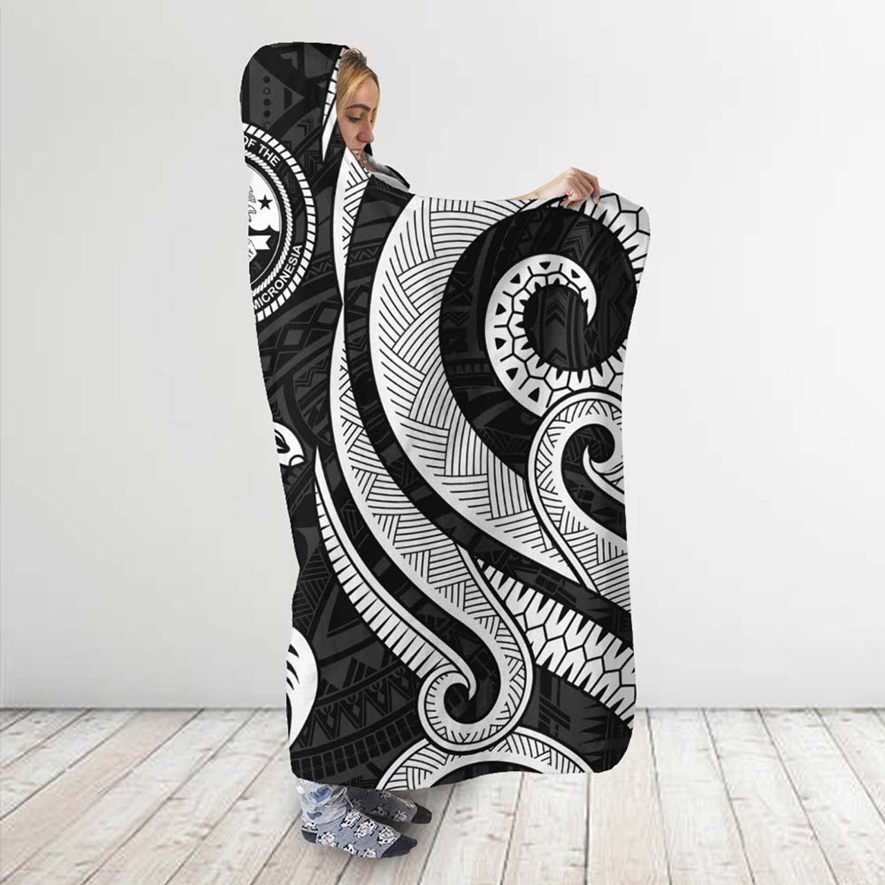 Federated States of Micronesia Hooded Blanket - White Tentacle Turtle 4