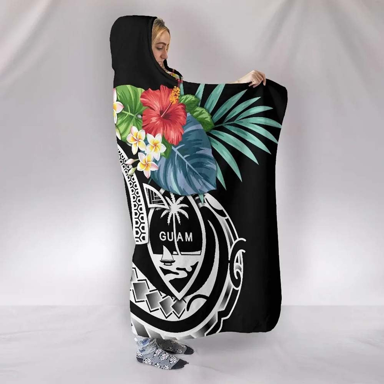 Guam Polynesian Hooded Blanket - Summer Plumeria (Black) 2