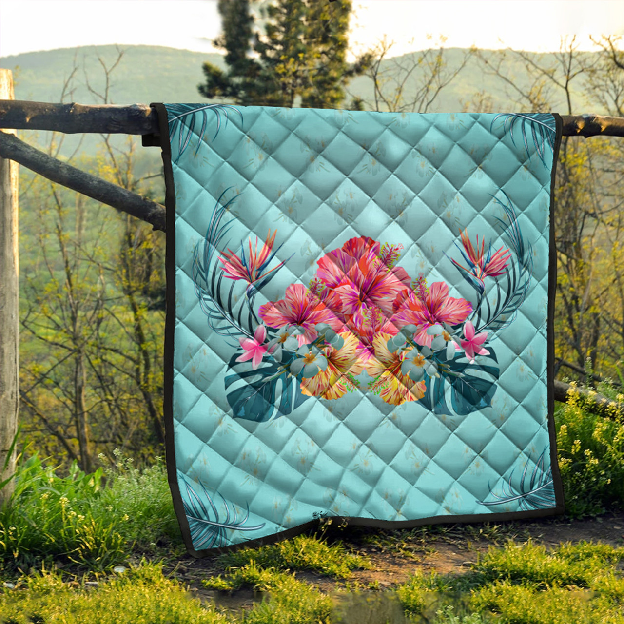 Hawaii Premium Quilt Flower Hibicus Plumeria Centre