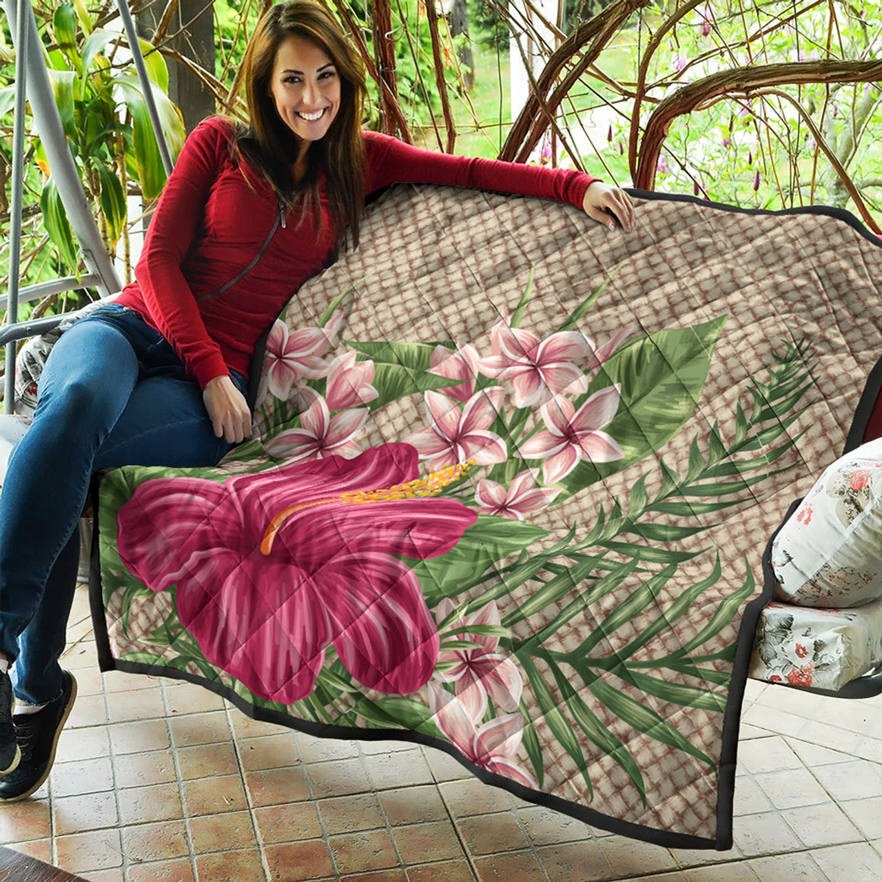 Hawaii Premium Quilt Hibiscus Plumeria Palm Leaves Lauhala Background Polynesian