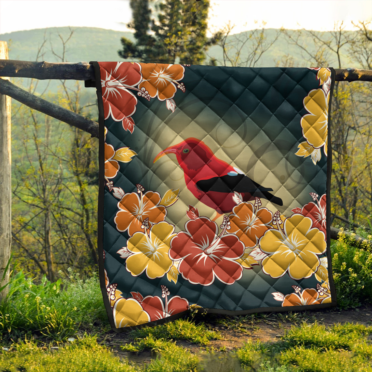 Hawaii Premium Quilt Honeycreeper Hibiscus