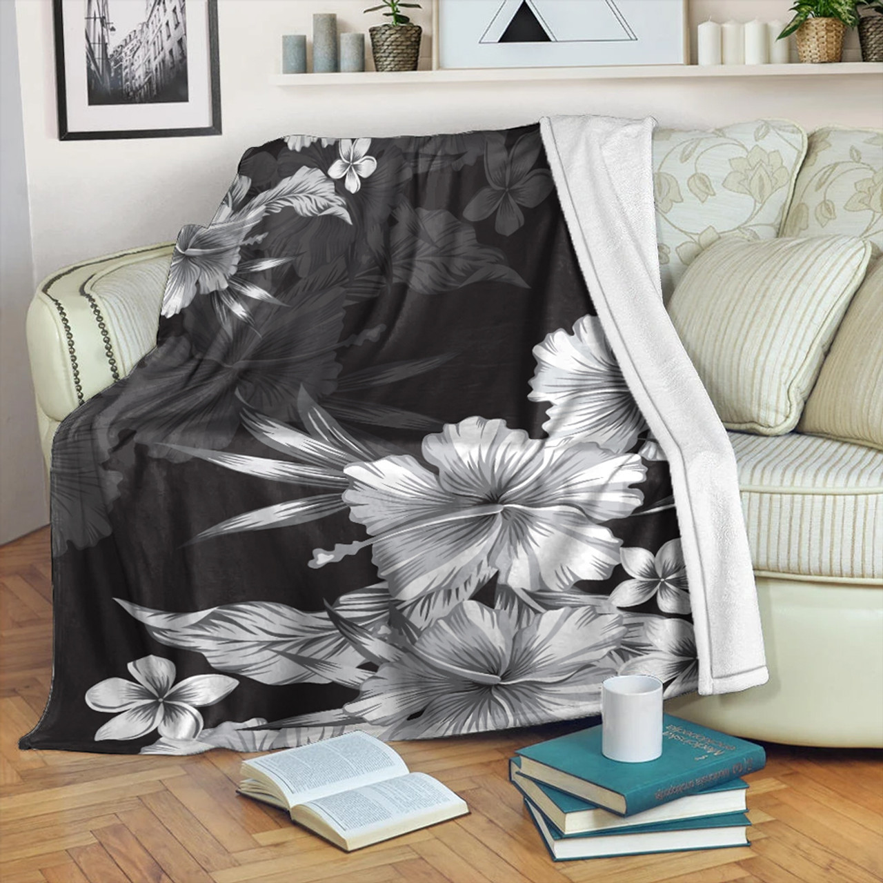 Hawaii Premium Blanket Hibiscus And Plumeria B&W