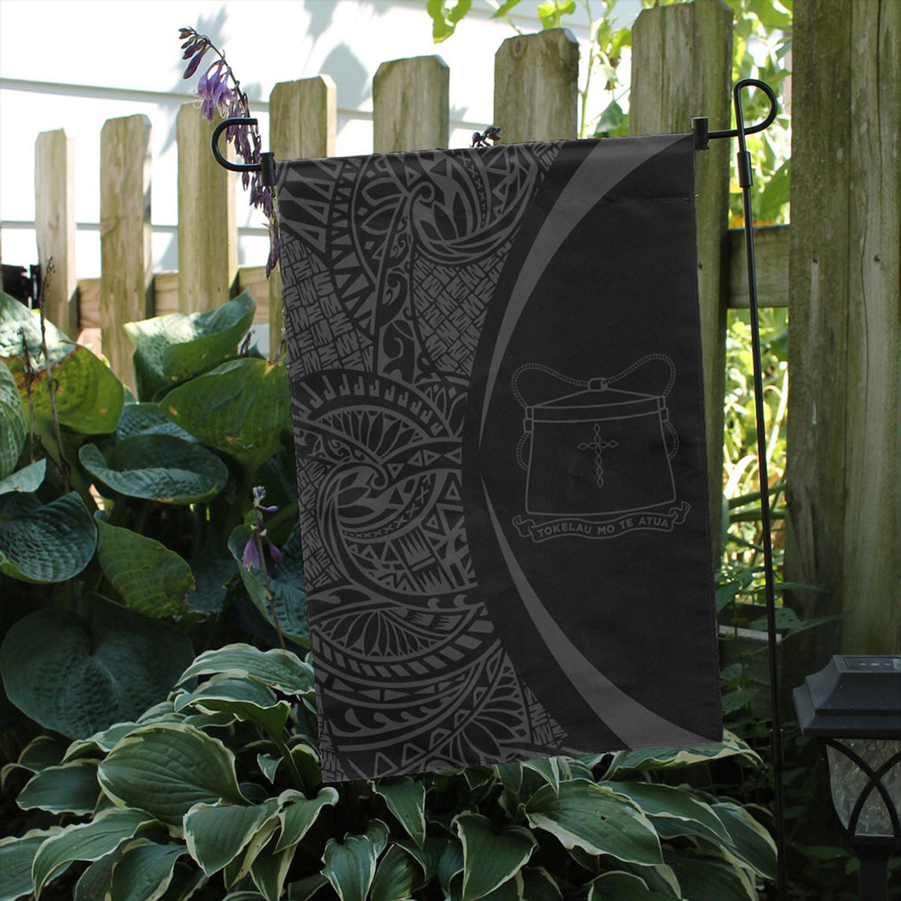 Tokelau Garden Flag Lauhala Circle Grey