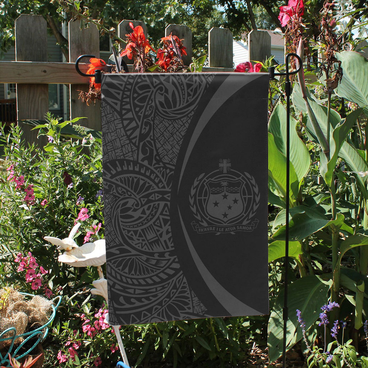 Samoa Garden Flag Lauhala Circle Grey