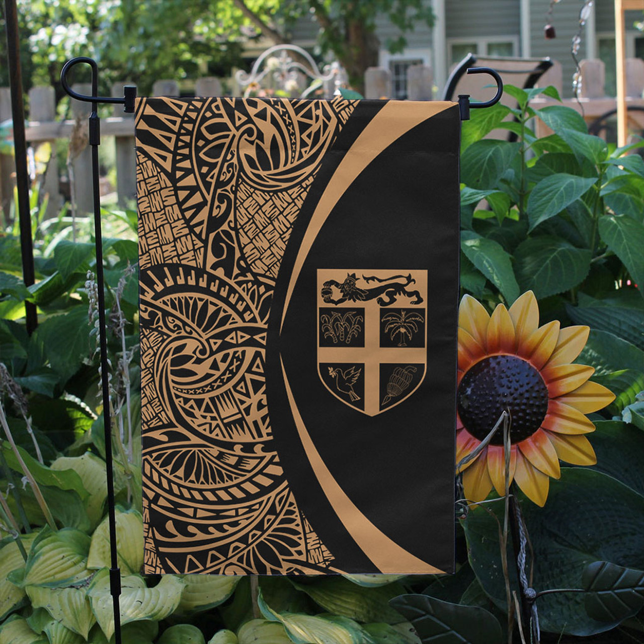 Fiji Garden Flag Lauhala Circle Gold