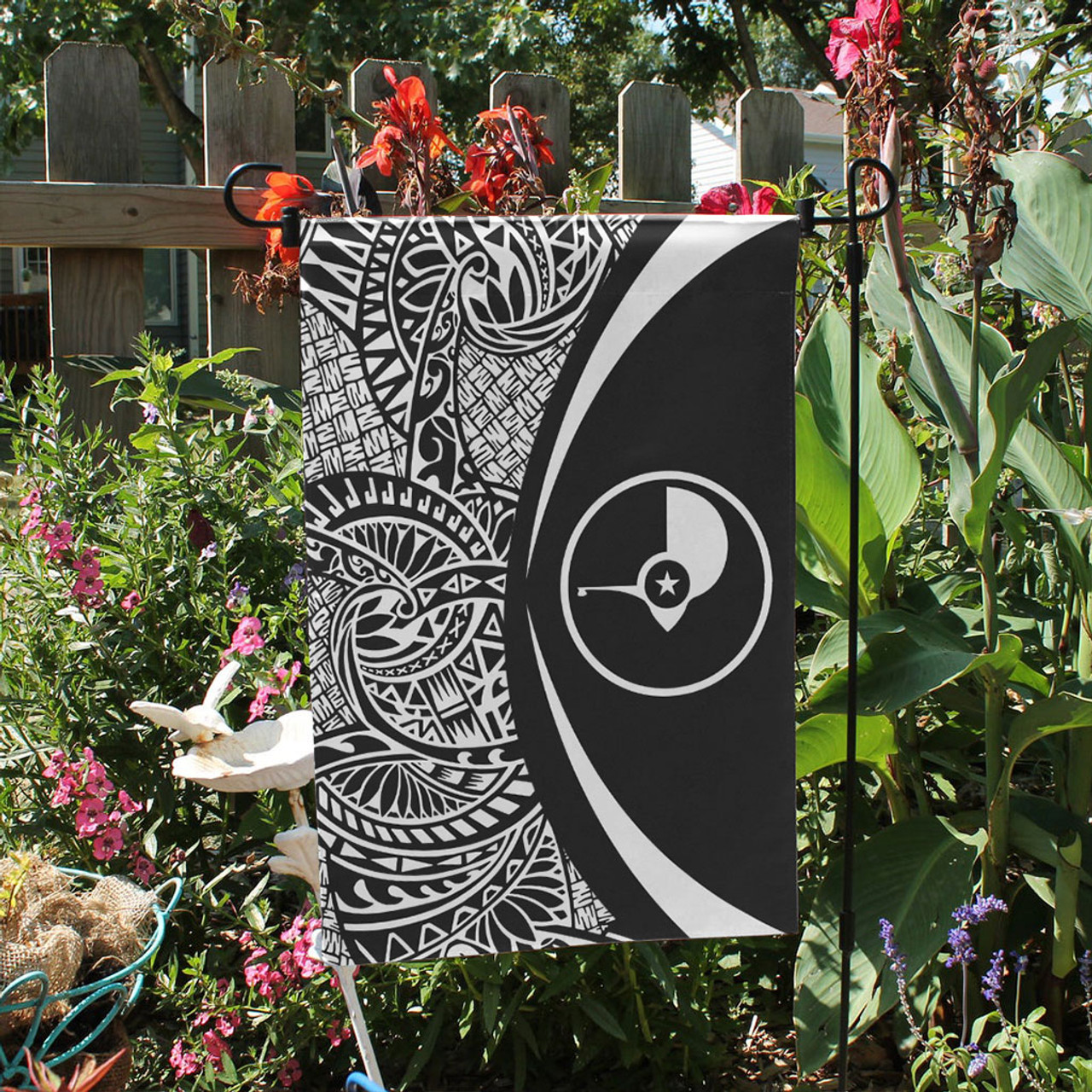 Yap State Garden Flag Lauhala Circle White