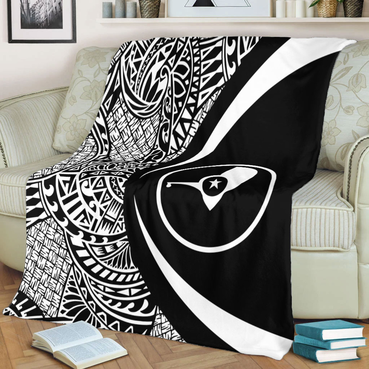 Yap State Premium Blanket Lauhala White Circle Style