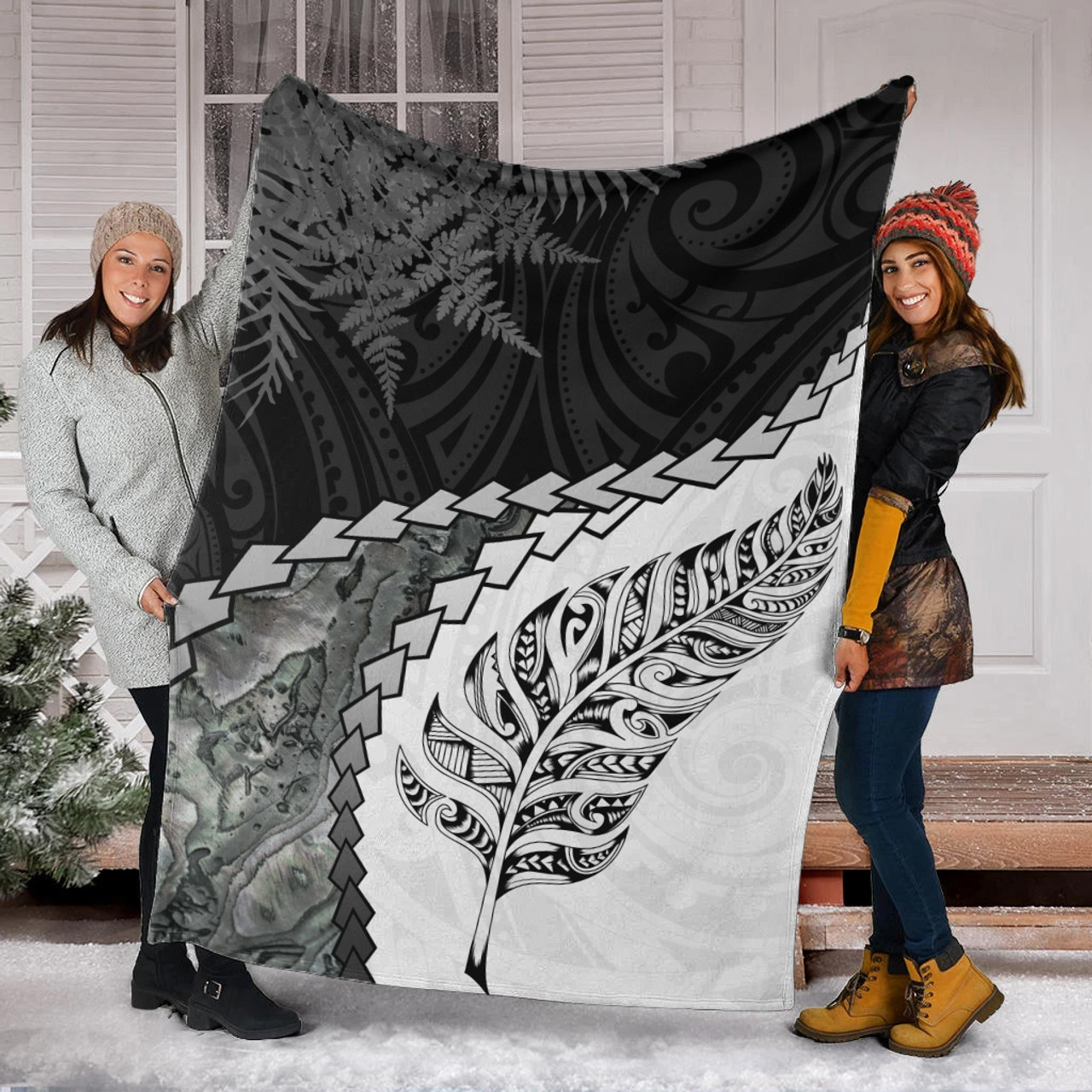 New Zealand Premium Blanket Silver Fern Maori Pattern