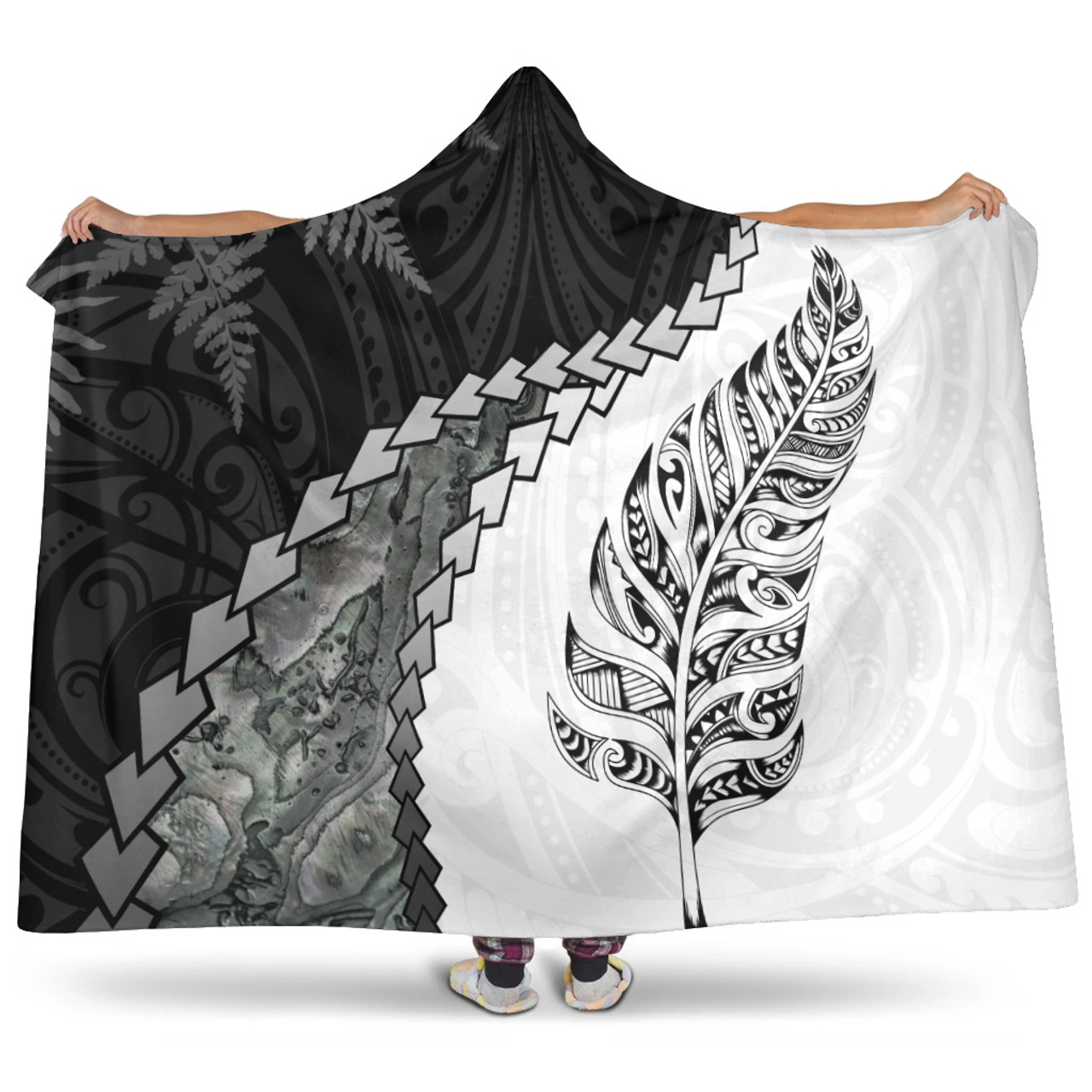 New Zealand Hooded Blanket Silver Fern Maori Pattern