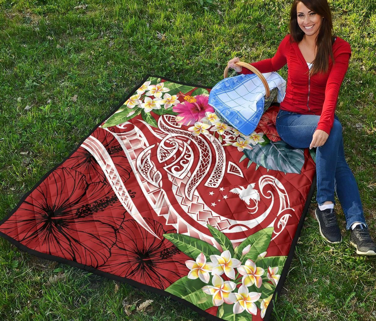 Papua New Guinea Polynesian Premium Quilt - Summer Plumeria (Red) 7