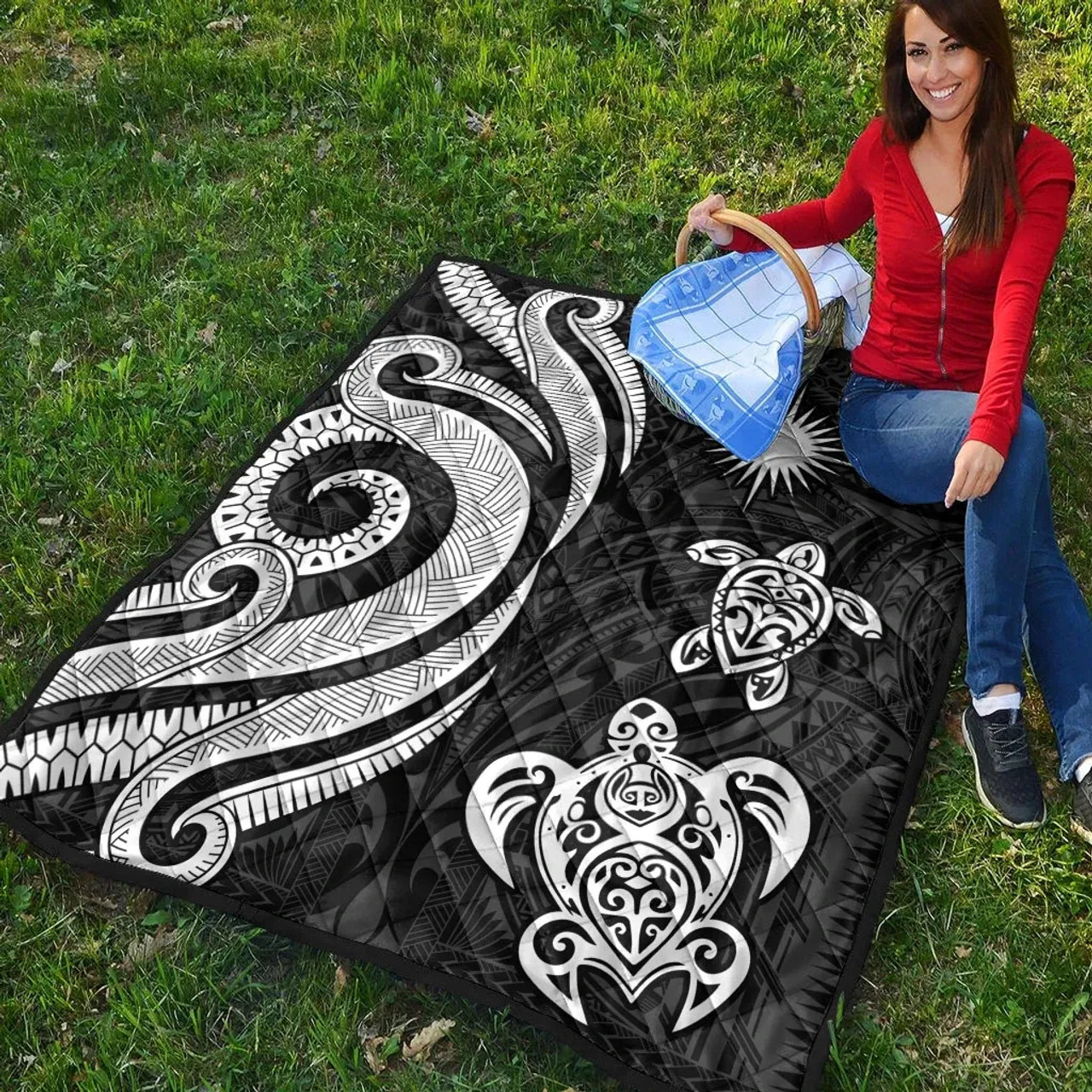 Marshall Islands Premium Quilt - White Tentacle Turtle 6