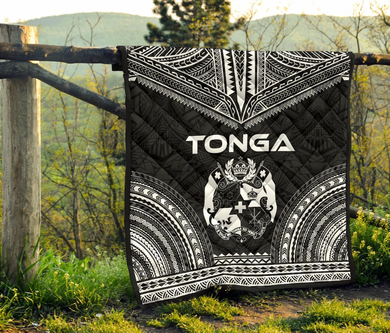 Tonga Premium Quilt - Tonga Coat Of Arms Polynesian Chief Black Version 6