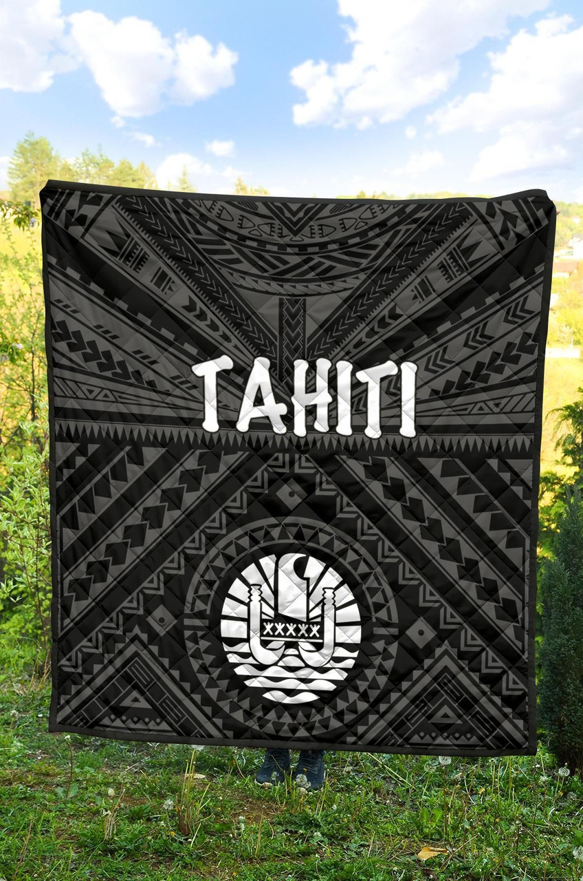 Tahiti Premium Quilt - Tahiti Seal In Polynesian Tattoo Style (Black) 4