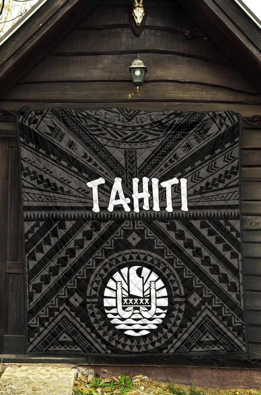 Tahiti Premium Quilt - Tahiti Seal In Polynesian Tattoo Style (Black) 5