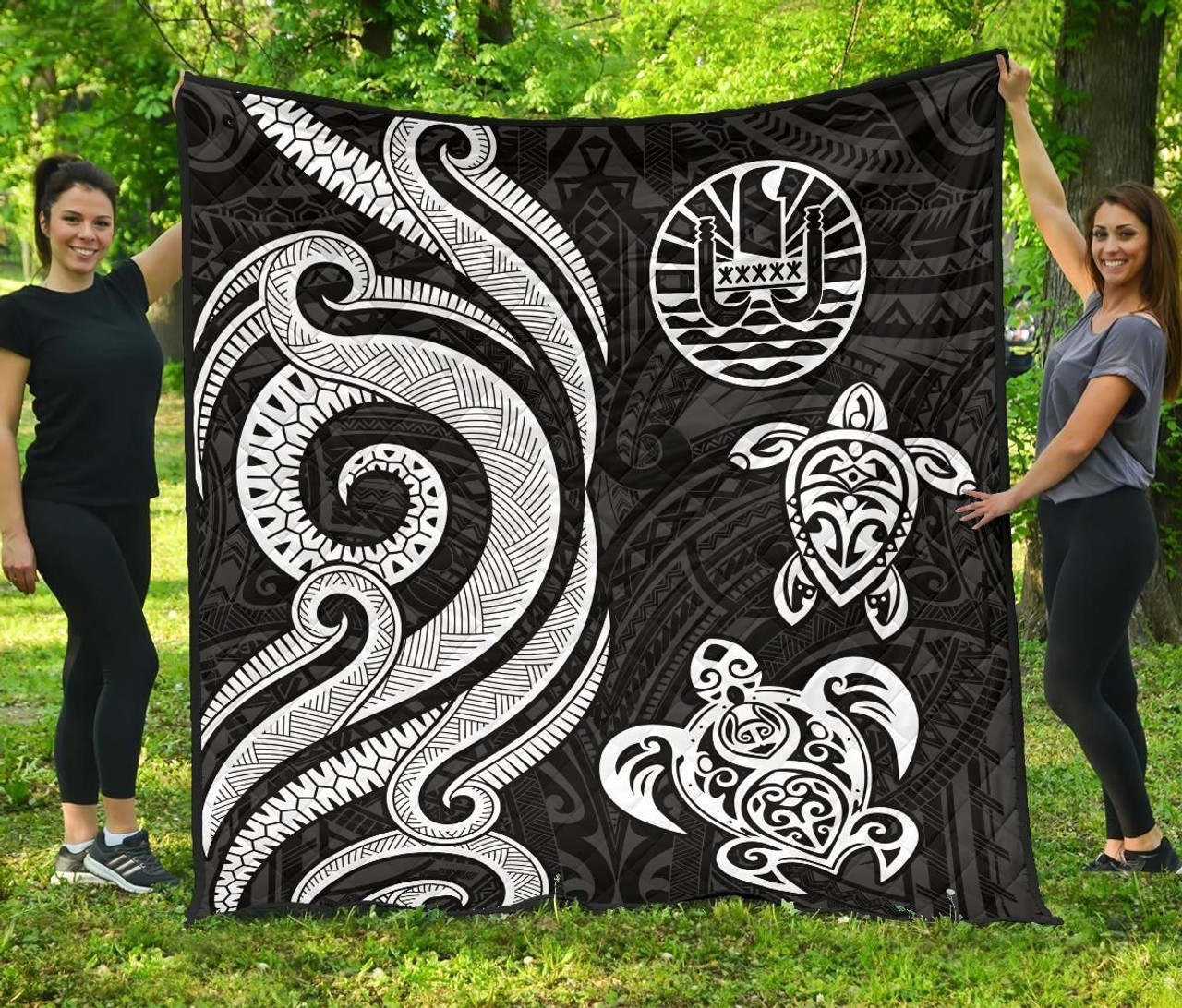 Tahiti Polynesian Premium Quilt - White Tentacle Turtle 1