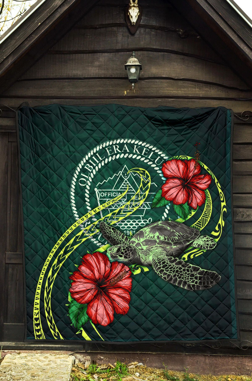 Palau Polynesian Premium Quilt - Green Turtle Hibiscus 5