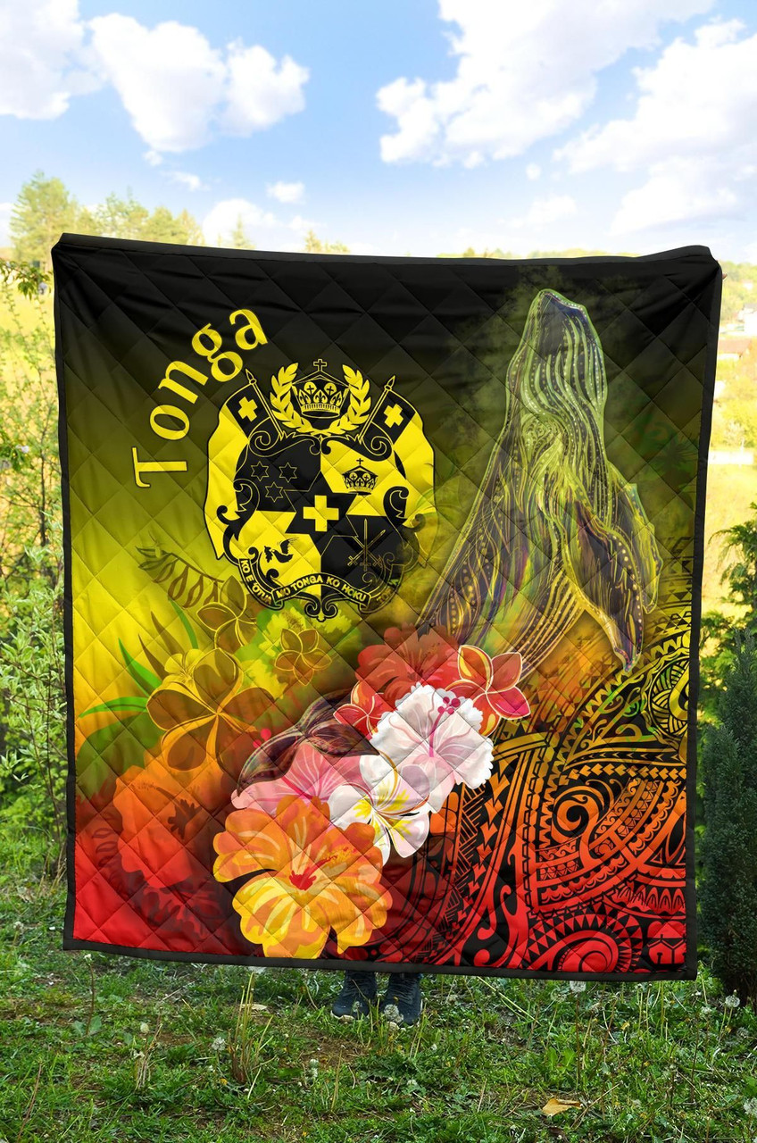 Tonga Premium Quilt - Humpback Whale with Tropical Flowers (Yellow) 4