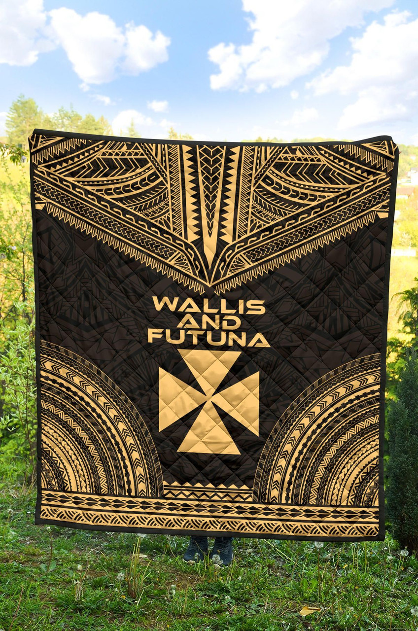 Wallis And Futuna Premium Quilt - Wallis And Futuna Coat Of Arms Polynesian Chief Gold Version 2