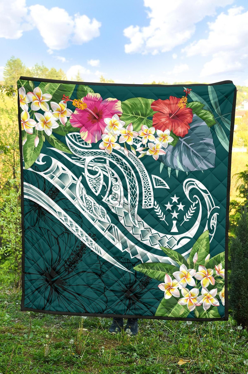 Kosrae Polynesian Premium Quilt - Summer Plumeria (Turquoise) 4