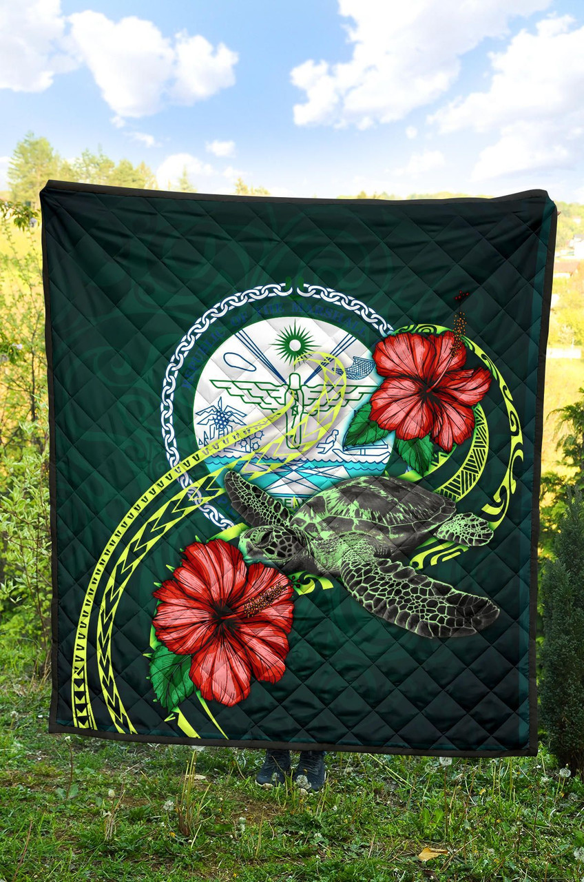 Marshall Polynesian Premium Quilt - Green Turtle Hibiscus 4