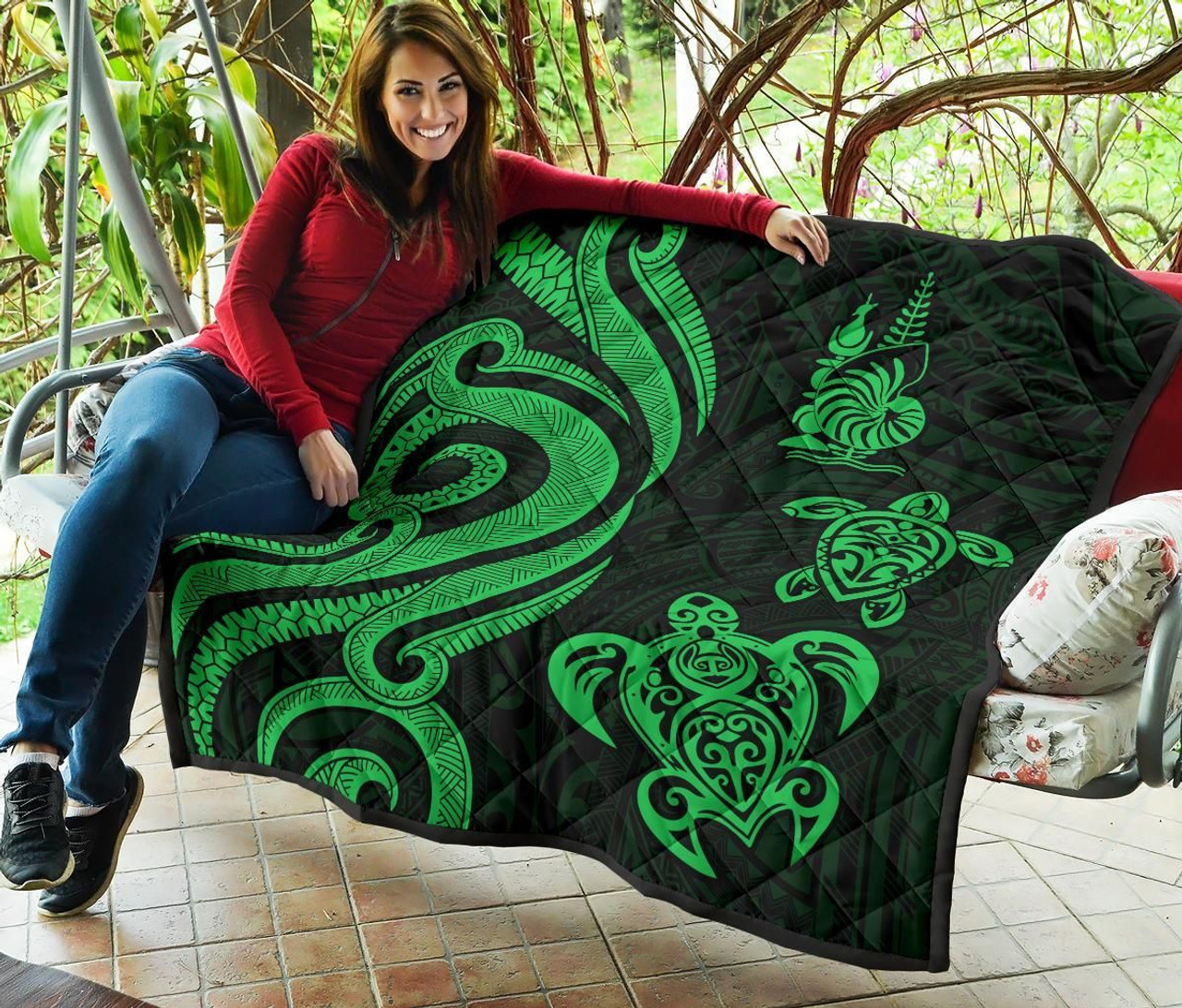 New Caledonia Premium Quilt - Green Tentacle Turtle 7