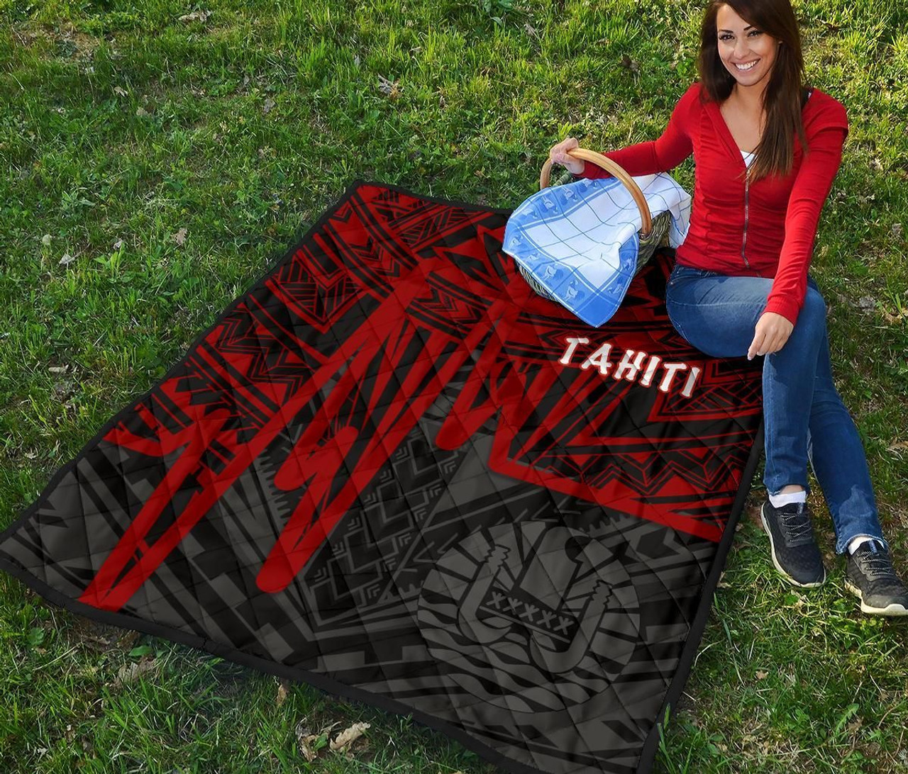 Tahiti Premium Quilt - Tahiti Seal In Heartbeat Patterns Style (Red) 2