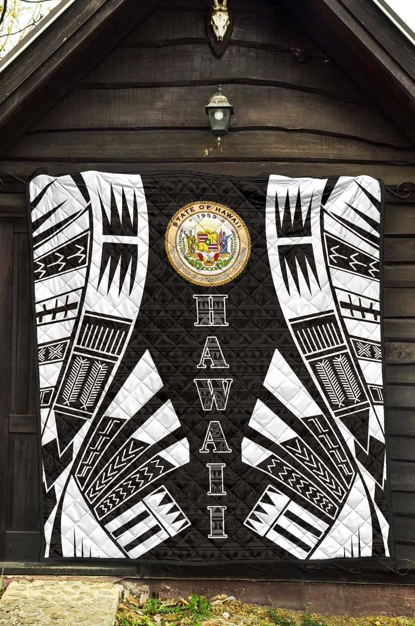 Hawaii Premium Quilt - Hawaii Seal Polynesian White Tattoo (Black) 5