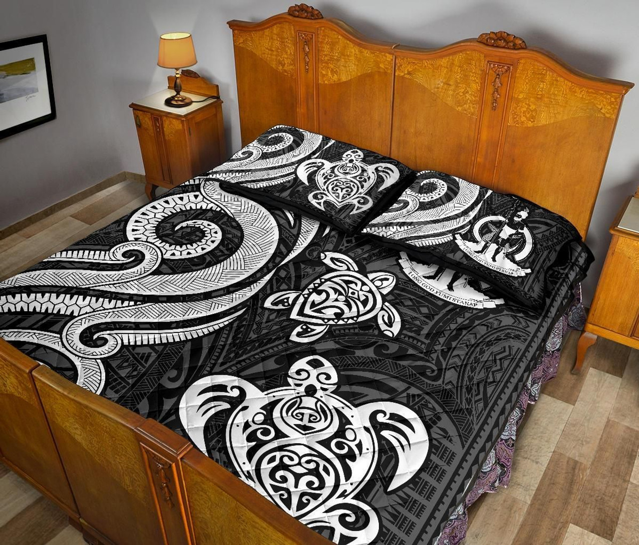 Vanuatu Quilt Bed Set - White Tentacle Turtle 4