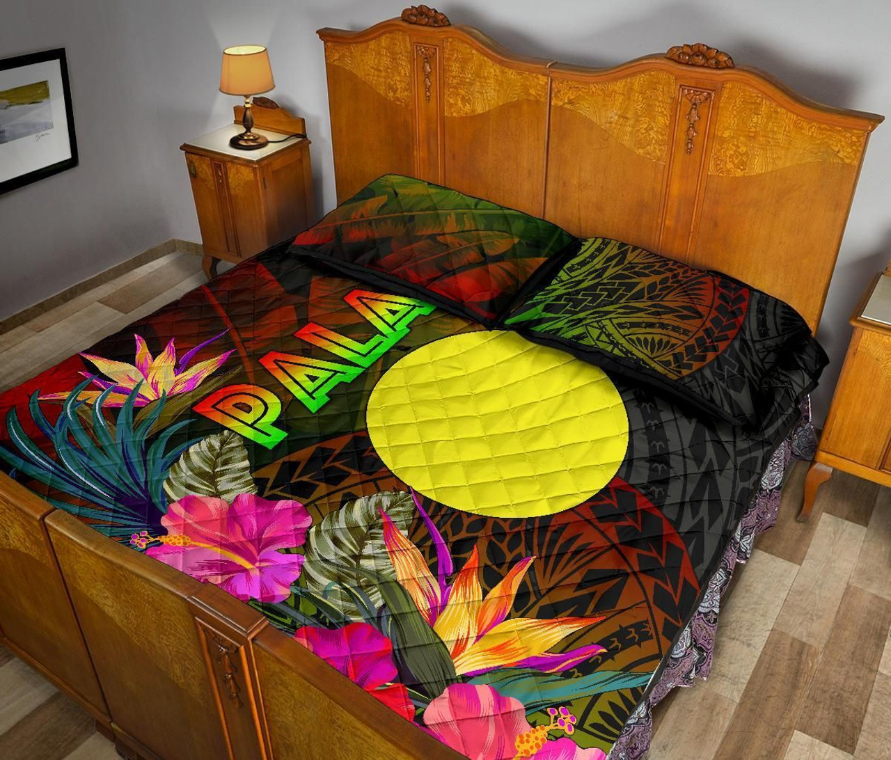 Palau Polynesian Quilt Bed Set - Hibiscus and Banana Leaves 2