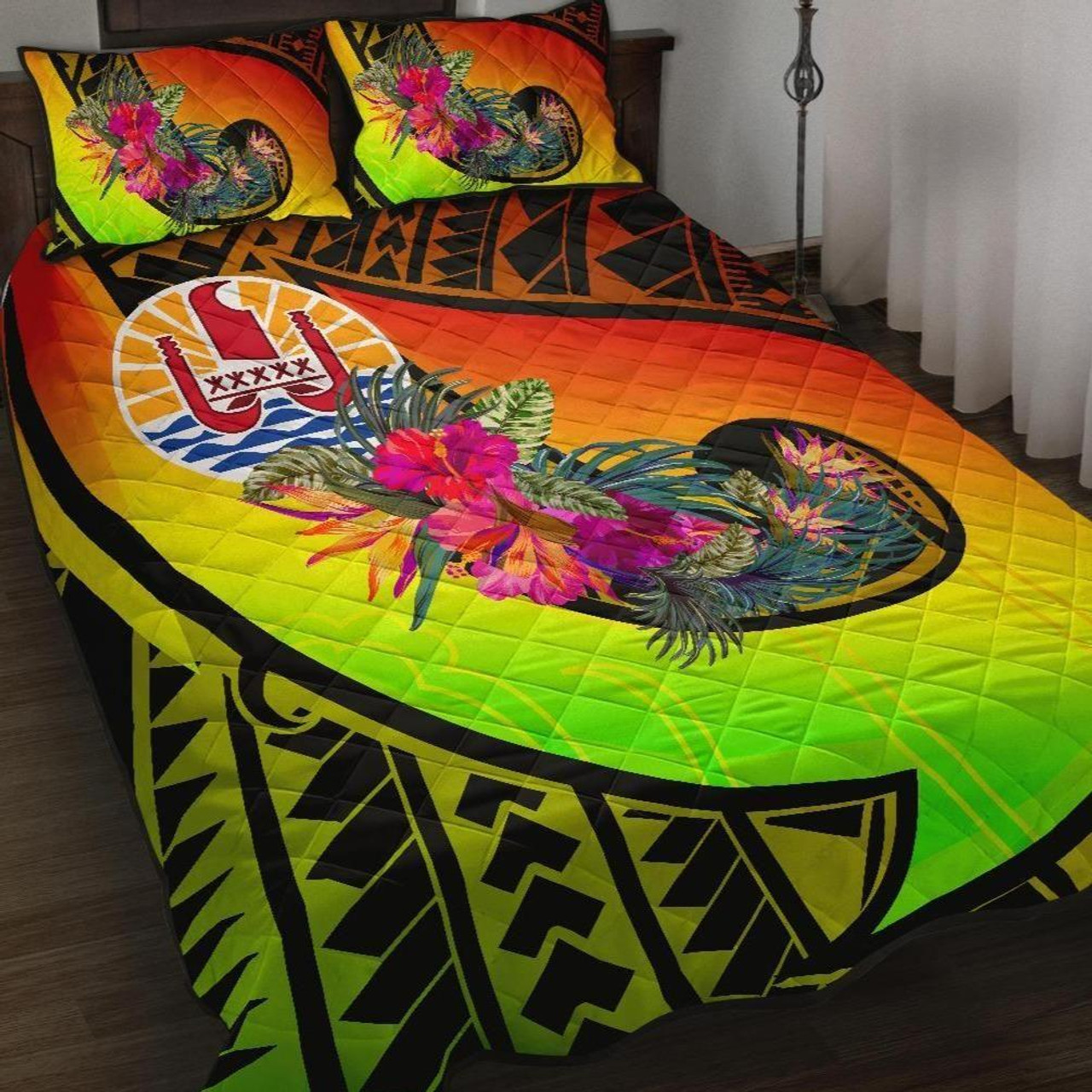 Tahiti Quilt Bed Set - Polynesian Hook And Hibiscus (Raggae) 1