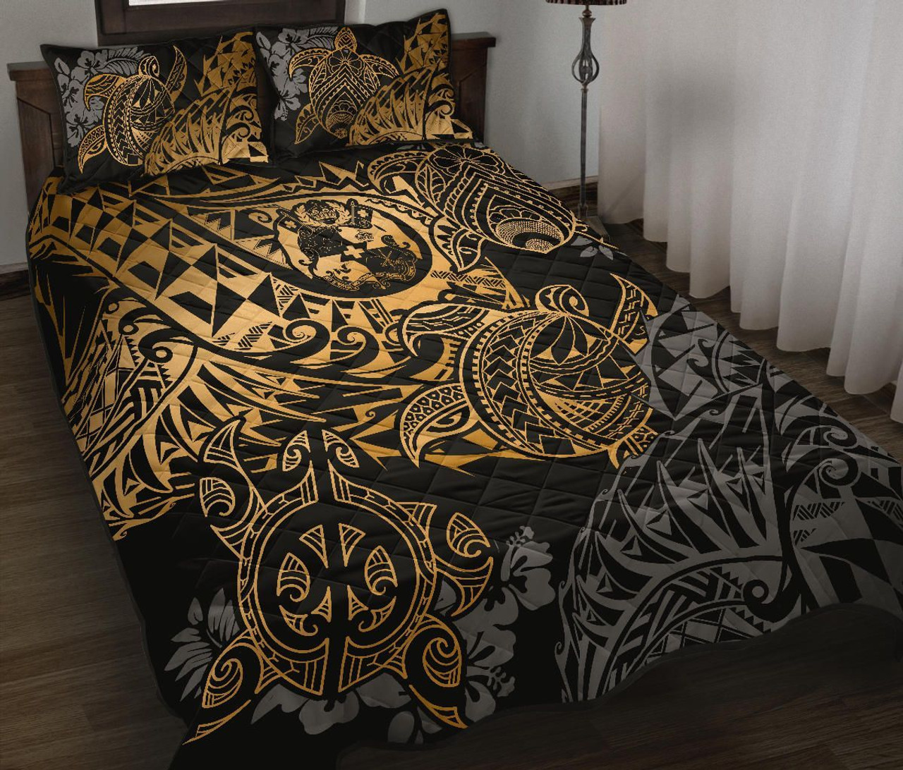 Tonga Polynesian Quilt Bed Set - Gold Turtle Flowing 1