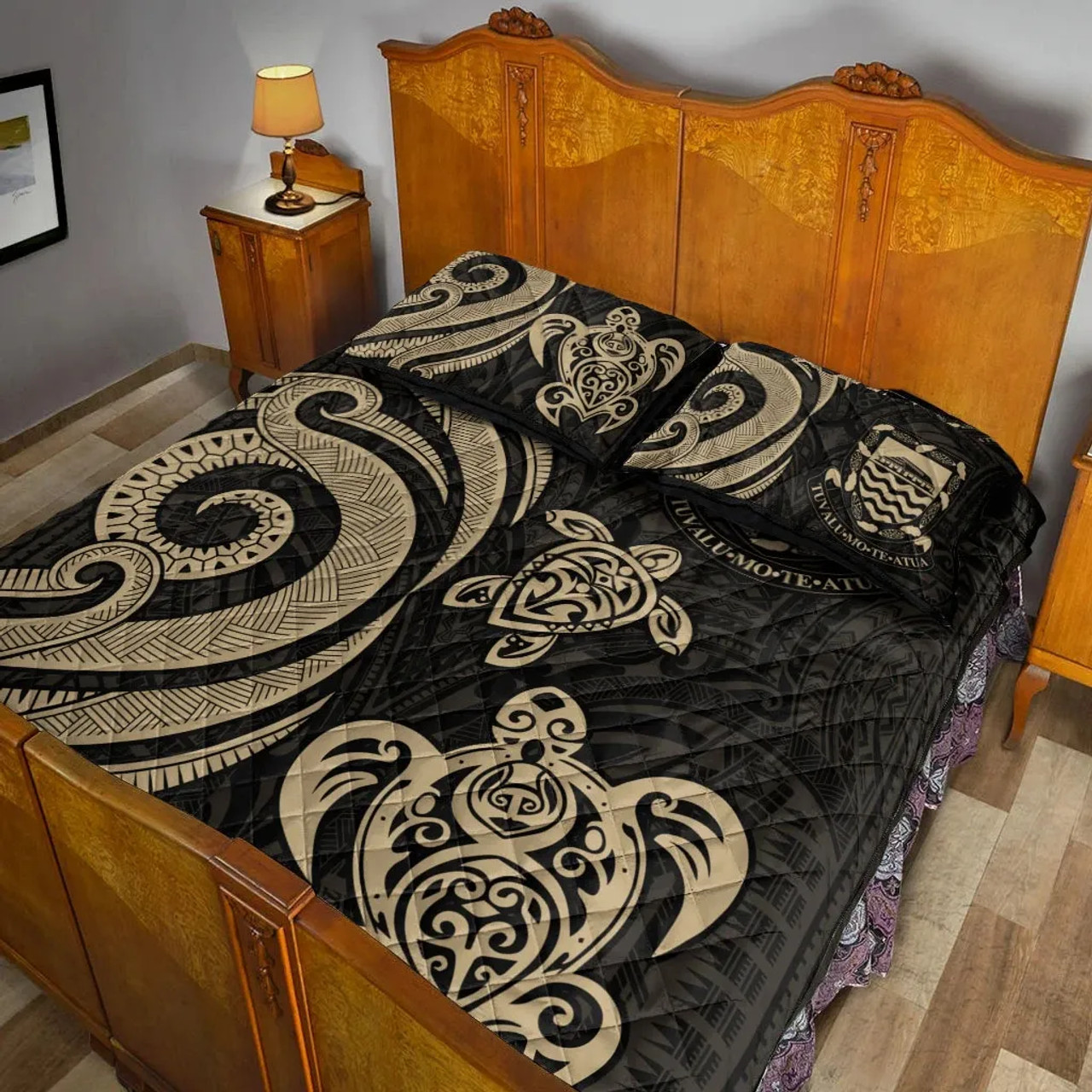 Tuvalu Quilt Bed Set - Gold Tentacle Turtle 2