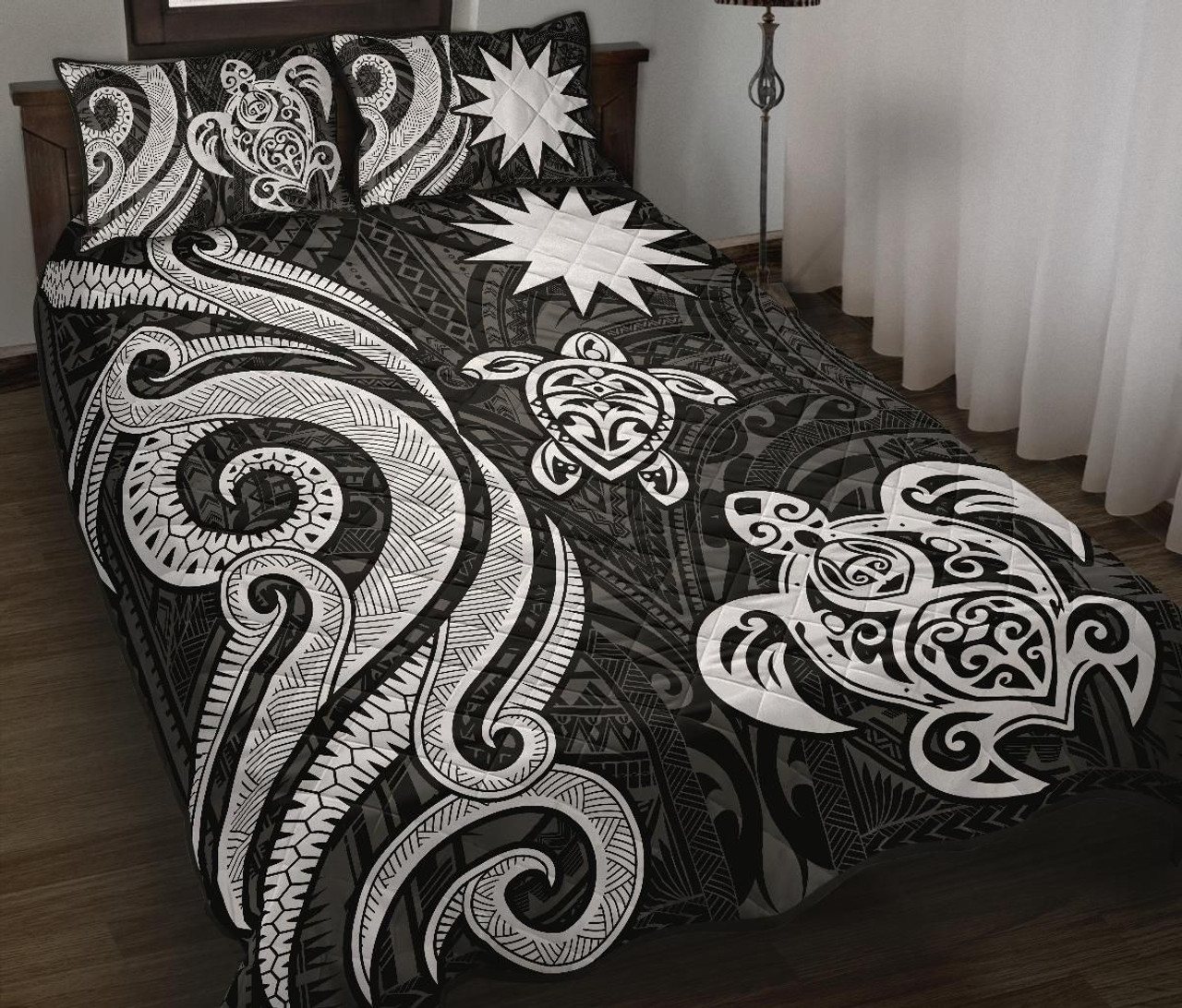 Nauru Quilt Bed Set - White Tentacle Turtle 1