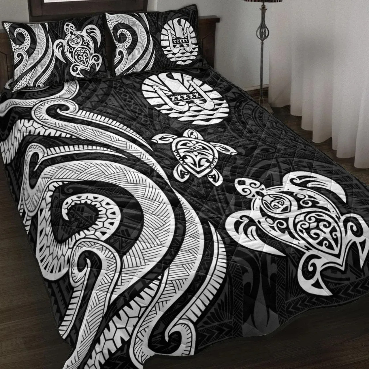 Tahiti Quilt Bed Set - White Tentacle Turtle 1
