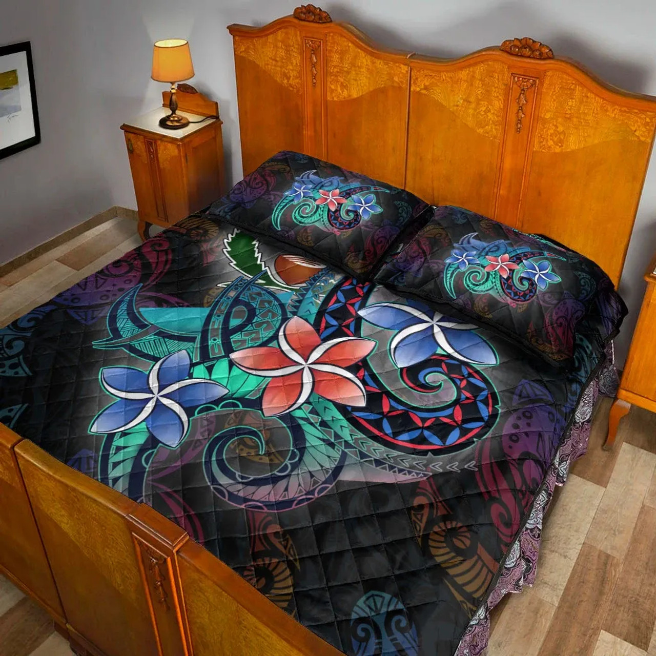 Pohnpei Quilt Bed Set - Plumeria Flowers Style