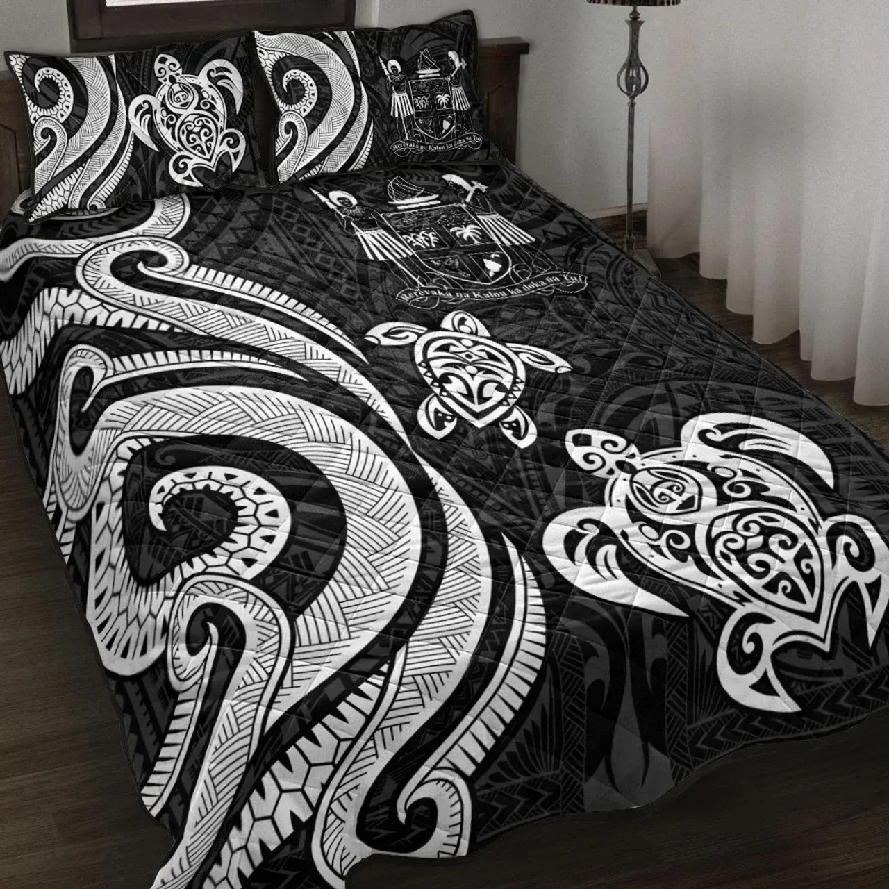 Fiji Quilt Bed Set - White Tentacle Turtle Crest 1